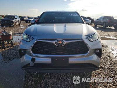 Piąte zdjęcie samochodu w środku: 2021 TOYOTA HIGHLANDER LE VIN:5TDZZRAH7MS529602 - miniatura