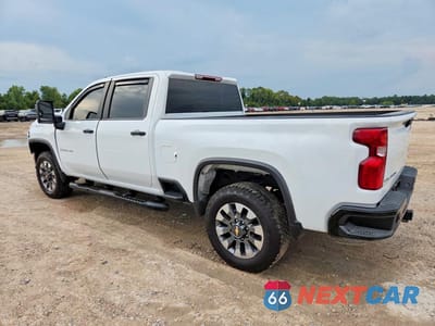 Drugie zdjęcie samochodu z przodu: 2026 CHEVROLET SILVERADO K2500 CUSTOM VIN:2GC4KME77T1152892 - miniatura