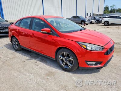 Czwarte zdjęcie samochodu z boku: 2017 FORD FOCUS SE VIN:1FADP3FE9HL213627 - miniatura