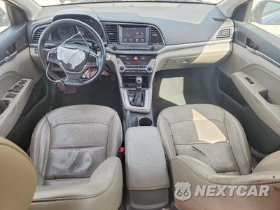 Zdjęcie 8 z 12 samochodu: 2017 HYUNDAI ELANTRA LIMITED VIN:5NPD84LF7HH020472 - miniatura