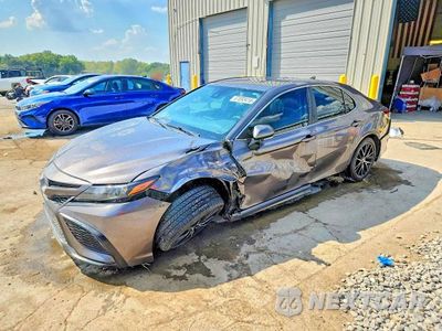 2022 TOYOTA CAMRY SE 4T1G11AKXNU625616 - główne zdjęcie licytacji z USA - miniatura