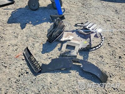 Zdjęcie 12 z 13 samochodu: 2026 TESLA MODEL Y VIN:7SAYGDEE5TF581692 - miniatura