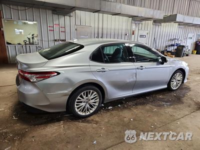 Trzecie zdjęcie samochodu z tyłu: 2020 TOYOTA CAMRY XLE VIN:4T1F31AK0LU537936 - miniatura