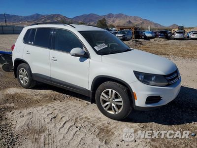 Czwarte zdjęcie samochodu z boku: 2016 VOLKSWAGEN TIGUAN S VIN:WVGBV7AX3GW515060 - miniatura