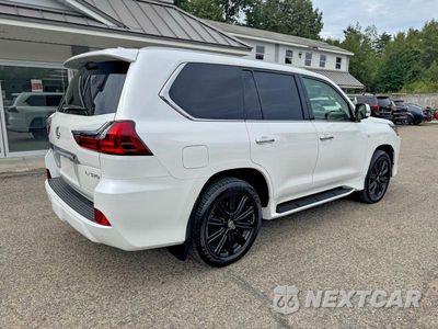 Czwarte zdjęcie samochodu z boku: 2016 LEXUS LX 570 VIN:JTJHY7AX3G4213685 - miniatura