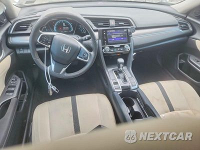 Zdjęcie 8 z 12 samochodu: 2017 HONDA CIVIC EX VIN:19XFC2F72HE021582 - miniatura