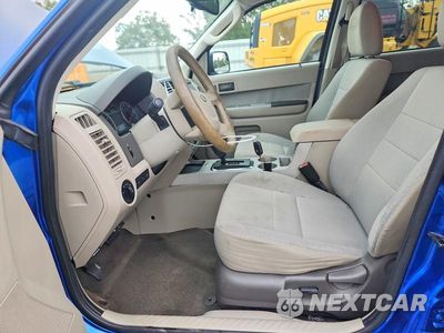 Zdjęcie 7 z 12 samochodu: 2011 FORD ESCAPE XLT VIN:1FMCU0D7XBKA93489 - miniatura