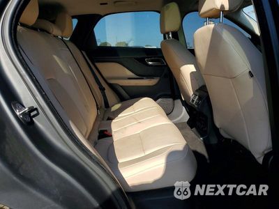 Zdjęcie 11 z 14 samochodu: 2017 JAGUAR F-PACE PREMIUM VIN:SADCJ2BV3HA047452 - miniatura