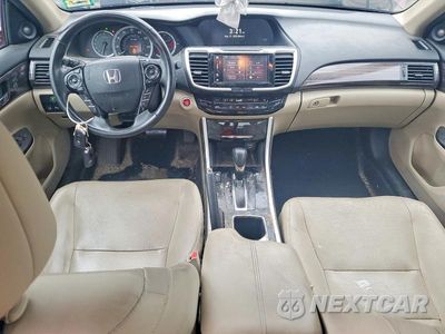Zdjęcie 8 z 13 samochodu: 2017 HONDA ACCORD TOURING VIN:1HGCR3F9XHA031676 - miniatura