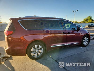 Trzecie zdjęcie samochodu z tyłu: 2018 CHRYSLER PACIFICA HYBRID LIMITED VIN:2C4RC1N7XJR229478 - miniatura