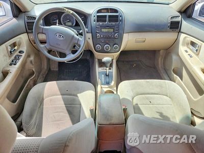 Zdjęcie 8 z 12 samochodu: 2007 KIA SPECTRA LX VIN:KNAFE122775487014 - miniatura