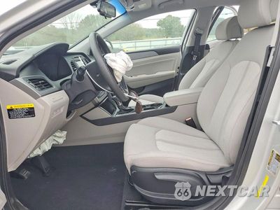 Zdjęcie 7 z 12 samochodu: 2016 HYUNDAI SONATA HYBRID SE VIN:KMHE24L13GA038933 - miniatura