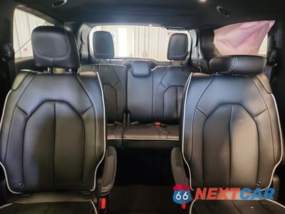 Zdjęcie 10 z 13 samochodu: 2027 CHRYSLER PACIFICA LIMITED VIN:2C4RC1GG9VR583981 - miniatura