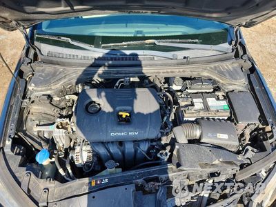 Zdjęcie 11 z 12 samochodu: 2017 HYUNDAI ELANTRA VALUE EDITION VIN:5NPD84LFXHH206815 - miniatura