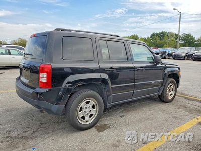 Trzecie zdjęcie samochodu z tyłu: 2016 JEEP PATRIOT SPORT VIN:1C4NJRBB8GD510153 - miniatura