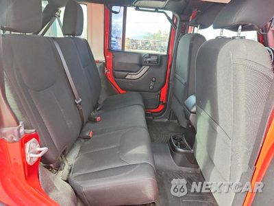 Zdjęcie 10 z 13 samochodu: 2017 JEEP WRANGLER UNLIMITED SPORT VIN:1C4BJWDG8HL531392 - miniatura