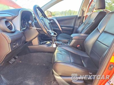 Zdjęcie 7 z 13 samochodu: 2016 TOYOTA RAV4 XLE VIN:JTMRFREV8GD186940 - miniatura