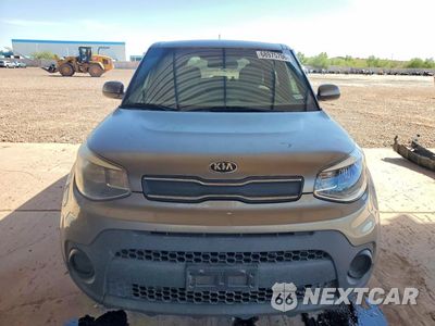 Piąte zdjęcie samochodu w środku: 2019 KIA SOUL VIN:KNDJN2A26K7022404 - miniatura