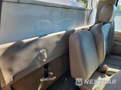 Zdjęcie 10 z 13 samochodu: 2005 CHEVROLET SILVERADO C2500 HEAVY DUTY VIN:1GBHC24UX5E156063 - miniatura