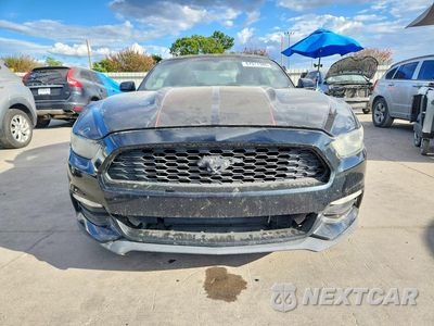 Piąte zdjęcie samochodu w środku: 2015 FORD MUSTANG VIN:1FA6P8AM9F5344885 - miniatura