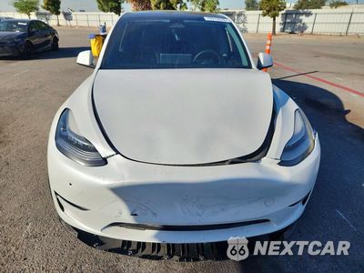 Piąte zdjęcie samochodu w środku: 2023 TESLA MODEL Y VIN:7SAYGDEE5PA071099 - miniatura