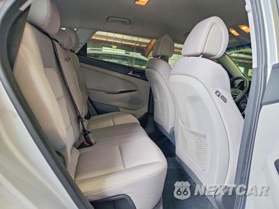 Zdjęcie 11 z 13 samochodu: 2017 HYUNDAI TUCSON SE VIN:KM8J3CA44HU300395 - miniatura