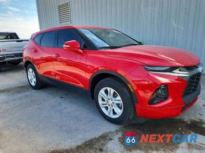 Czwarte zdjęcie samochodu z boku: 2021 CHEVROLET BLAZER 2LT VIN:3GNKBHRS8MS513802 - miniatura