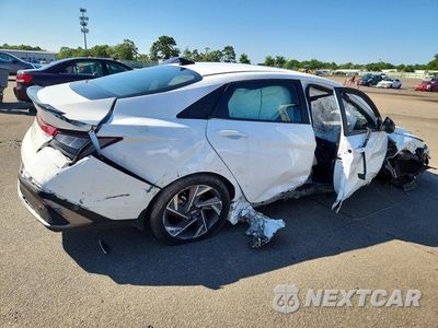 Trzecie zdjęcie samochodu z tyłu: 2025 HYUNDAI ELANTRA SEL SPORT VIN:KMHLM4DG0SU066460 - miniatura