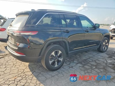 Trzecie zdjęcie samochodu z tyłu: 2024 JEEP GRAND CHEROKEE LIMITED 4XE VIN:1C4RJYB6XRC710510 - miniatura