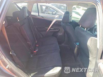 Zdjęcie 10 z 12 samochodu: 2018 TOYOTA RAV4 LE VIN:JTMZFREV7JJ750358 - miniatura