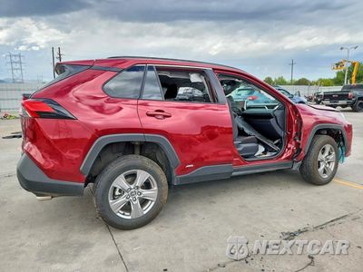 Trzecie zdjęcie samochodu z tyłu: 2025 TOYOTA RAV4 HYBRID XLE VIN:JTMRWRFVXSD292362 - miniatura