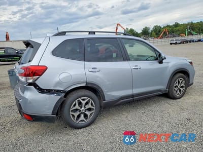 Trzecie zdjęcie samochodu z tyłu: 2020 SUBARU FORESTER PREMIUM VIN:JF2SKAJC5LH591385 - miniatura