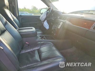 Zdjęcie 7 z 13 samochodu: 2011 CHEVROLET TAHOE C1500 LT VIN:1GNSCBE03BR275775 - miniatura