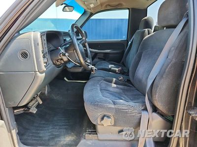 Zdjęcie 7 z 12 samochodu: 2000 CHEVROLET SILVERADO K1500 VIN:1GCEK14T0YZ101895 - miniatura