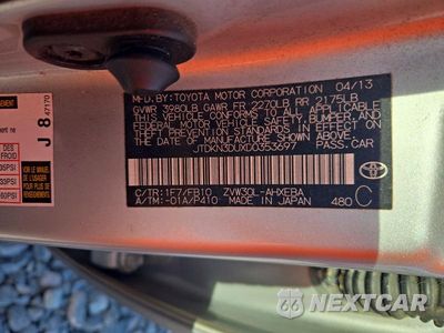 Zdjęcie 13 z 13 samochodu: 2013 TOYOTA PRIUS THREE VIN:JTDKN3DUXD0353697 - miniatura