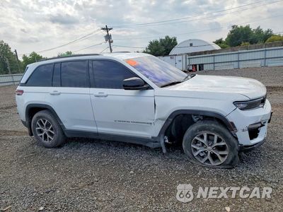 Czwarte zdjęcie samochodu z boku: 2025 JEEP GRAND CHEROKEE LIMITED VIN:1C4RJHBG1SC357511 - miniatura
