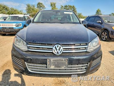 Piąte zdjęcie samochodu w środku: 2014 VOLKSWAGEN TOUAREG V6 VIN:WVGEF9BPXED010940 - miniatura