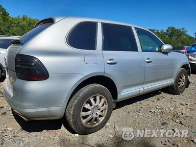 Trzecie zdjęcie samochodu z tyłu: 2005 PORSCHE CAYENNE VIN:WP1AA29P75LA22756 - miniatura