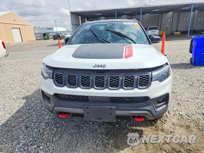 Piąte zdjęcie samochodu w środku: 2025 JEEP COMPASS TRAILHAWK VIN:3C4NJDDN3ST520893 - miniatura