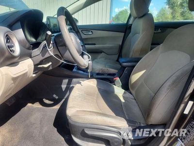 Zdjęcie 7 z 12 samochodu: 2019 KIA FORTE LXS VIN:3KPF24AD8KE037269 - miniatura