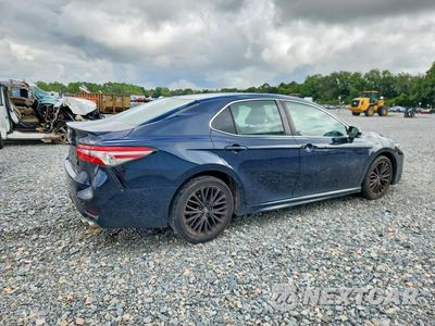 Trzecie zdjęcie samochodu z tyłu: 2018 TOYOTA CAMRY SE VIN:4T1B11HKXJU598699 - miniatura