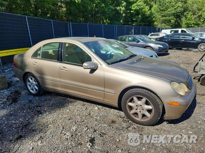 Czwarte zdjęcie samochodu z boku: 2004 MERCEDES-BENZ C 240 VIN:WDBRF61J34E017608 - miniatura
