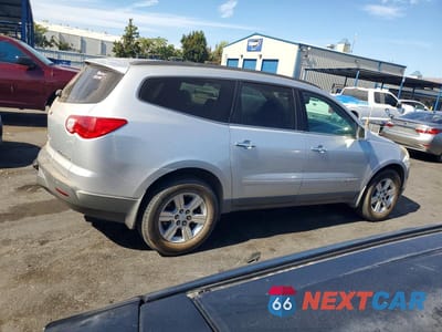 Trzecie zdjęcie samochodu z tyłu: 2009 CHEVROLET TRAVERSE LT VIN:1GNER23D19S136569 - miniatura