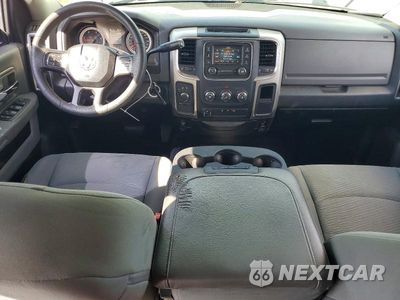Zdjęcie 8 z 13 samochodu: 2018 RAM 2500 SLT VIN:3C6UR5DL2JG387910 - miniatura