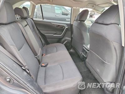 Zdjęcie 11 z 13 samochodu: 2022 TOYOTA RAV4 LE VIN:JTMG1RFV2ND092439 - miniatura