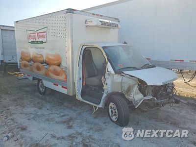 Czwarte zdjęcie samochodu z boku: 2023 GMC SAVANA REFRIGERATED BOX TRUCK VIN:1GD07RFP2P1102677 - miniatura