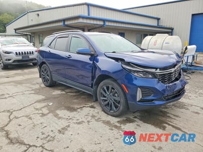 Czwarte zdjęcie samochodu z boku: 2023 CHEVROLET EQUINOX RS VIN:3GNAXWEG6PL110757 - miniatura