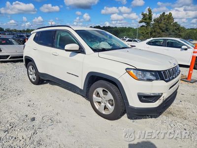 Czwarte zdjęcie samochodu z boku: 2019 JEEP COMPASS LATITUDE VIN:3C4NJCBB1KT655101 - miniatura