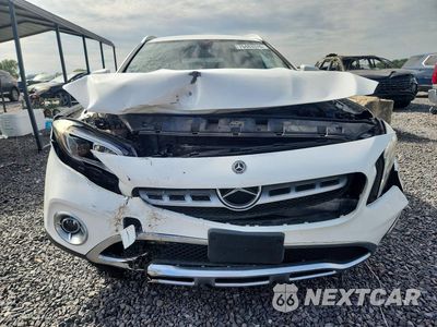 Piąte zdjęcie samochodu w środku: 2019 MERCEDES-BENZ GLA 250 VIN:WDCTG4EB8KU019833 - miniatura