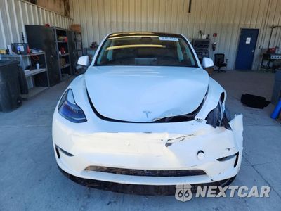 Piąte zdjęcie samochodu w środku: 2025 TESLA MODEL Y VIN:7SAYGDED2SA347254 - miniatura